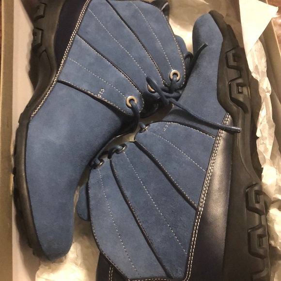 Suede boots - Picture 2 of 6